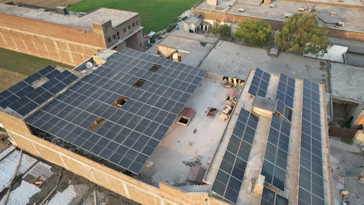 Move Energy — drone photo of a rooftop installation